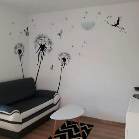 Gerendaház Kamila *